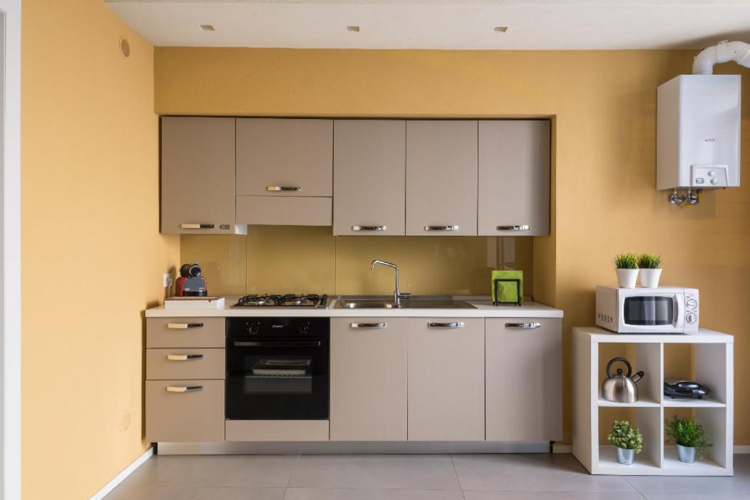 Le Pennellate Short Lets Appartement Catánia Buitenkant foto